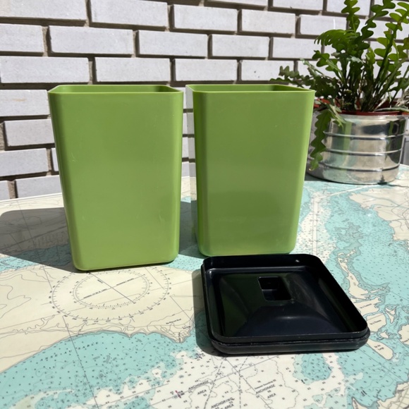 Vintage 70s Beacon Sugar and Flour Avocado Green Canister Set - Picture 6 of 8